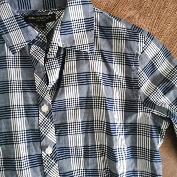2/$25 Banana Republic button down shirt size s - Picture 2 of 3